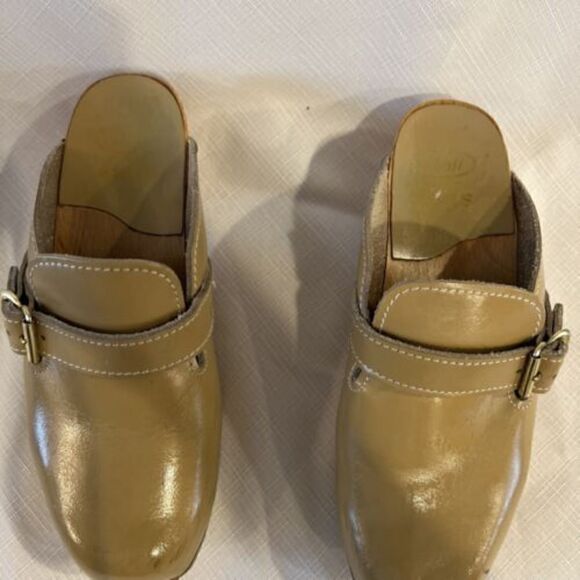 Scholls Women's Throwback Tan Leather Clog Size 5 looks like danish clogs - Picture 3 of 10